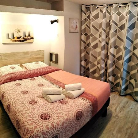 T2 Bis Quartier Chateau De 포 외부 사진